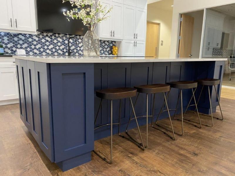 Navy Blue Shaker Frameless Kitchen Cabinets